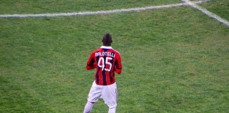 Mario Balotelli fonte foto: Di danheap77 - IMG_0091, CC BY 2.0, https://commons.wikimedia.org/w/index.php?curid=25209385