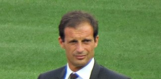 Massimiliano Allegri fonte foto: Di Photo by goatlingCropped by Danyele - Flickr (original photo), CC BY-SA 2.0, https://commons.wikimedia.org/w/index.php?curid=43735258