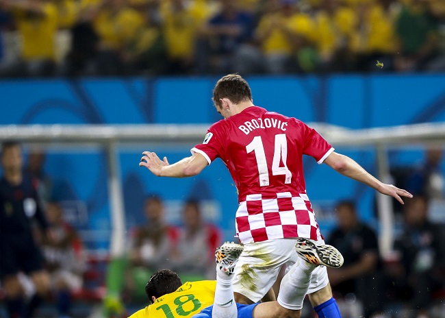 Brozovic fonte foto: Di copa2014.gov.br - Brazil beat Croatia in World Cup opening match, CC BY 3.0, https://commons.wikimedia.org/w/index.php?curid=33393711