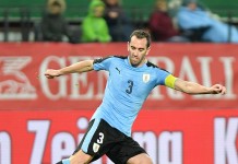 Diego Godin, fonte By Ailura, CC BY-SA 3.0 AT, CC BY-SA 3.0 at, https://commons.wikimedia.org/w/index.php?curid=64365298