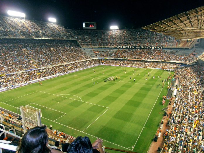 Stadio Mestalla, Valencia, fonte By Tot-futbol - Own work, CC BY-SA 3.0, https://commons.wikimedia.org/w/index.php?curid=16224595 Stadio Mestalla, Valencia, fonte By Tot-futbol - Own work, CC BY-SA 3.0, https://commons.wikimedia.org/w/index.php?curid=16224595