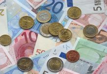 Euro, banconote e monete, fonte Pixabay